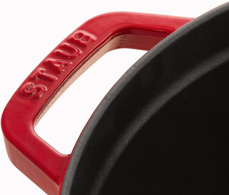 7-Qt. Round Dutch Oven Color: Cherry