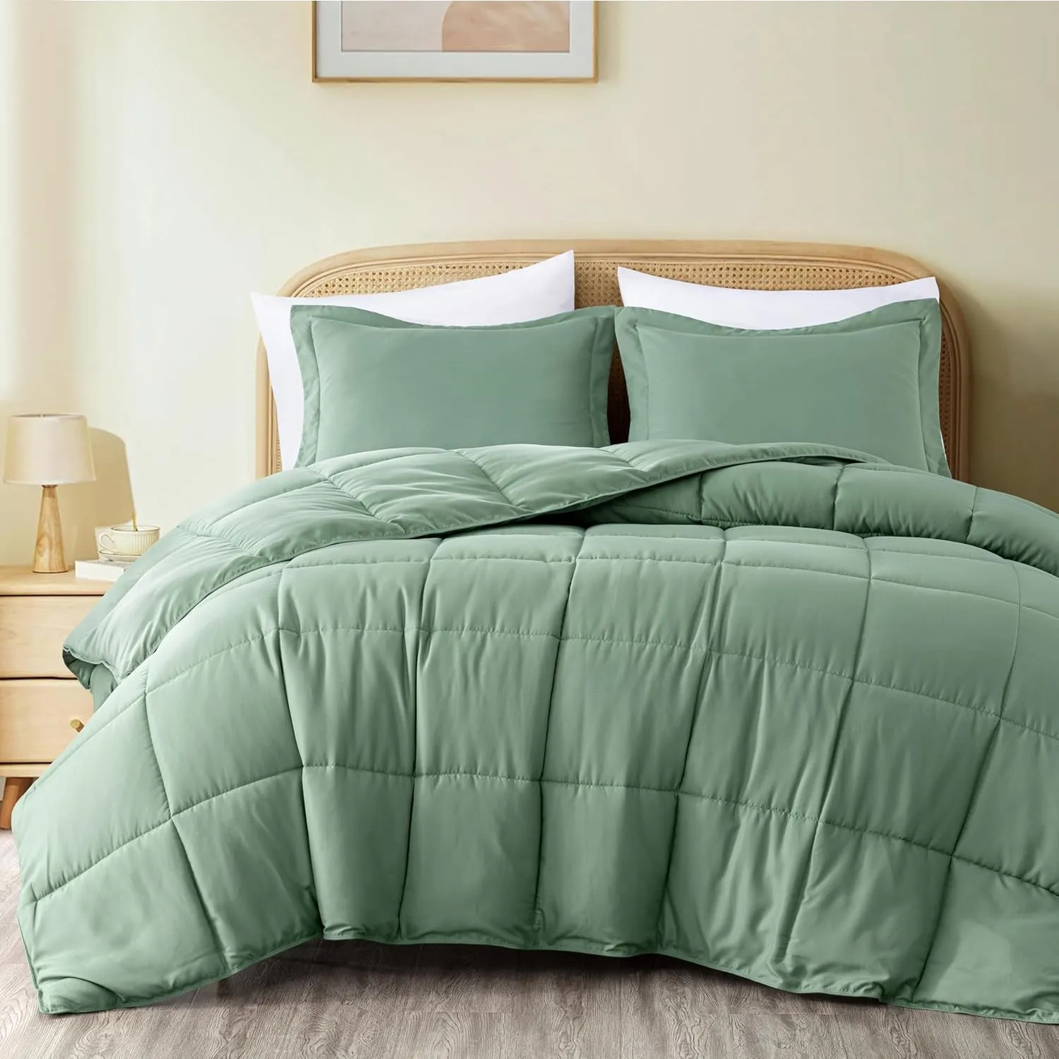 Chezmoi Collection 3-Piece Sage Green Comforter Set Queen Size - 110GSM Peach Skin Microfiber Polyester All Season Down Alternative Comforter Set