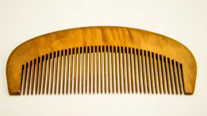 [Japan Craftsmen Made] Peach Wood Natural Comb - Apricot Oiled. Anti Static Hair (Medium)