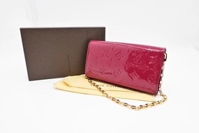 Louis Vuitton Wallet on Chain in Rose Pop Vernis Leather