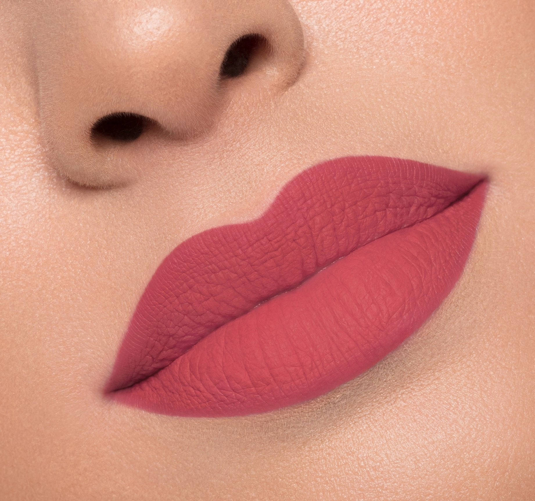 MATTE LIQUID LIPSTICK - SUSPECT