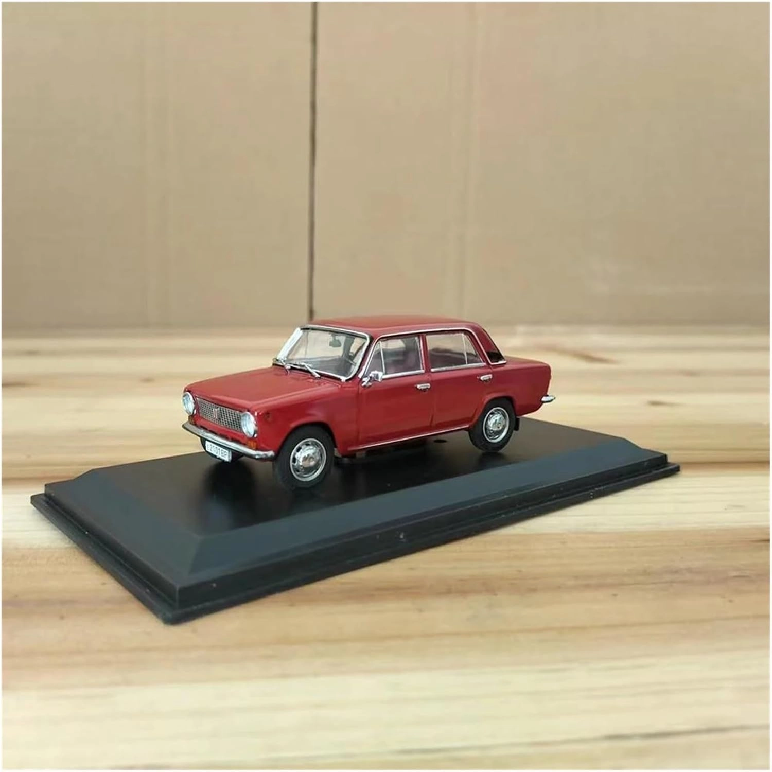 Metal Die Cast Toy Cars Die-cast 1:43 for Ba3 Lada 2101 Retro Alloy Car Model Collection Display Home Decoration Metal Ornaments for Home Or Office Décor(Red)