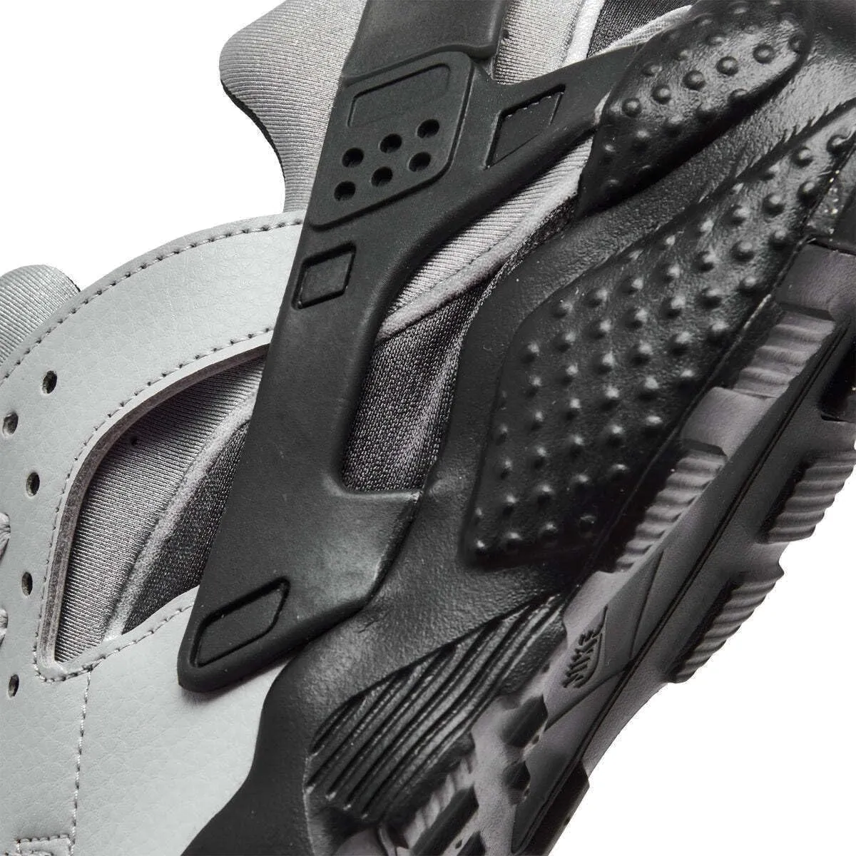 Nike Boy's Huarache Run Se (Big Kid)