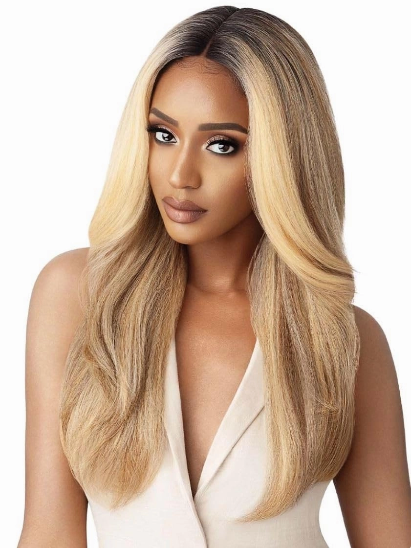 Outre Synthetic Lace Front Wig (Soft & Natural) - NEESHA 203 (DRFF2/CINSP)
