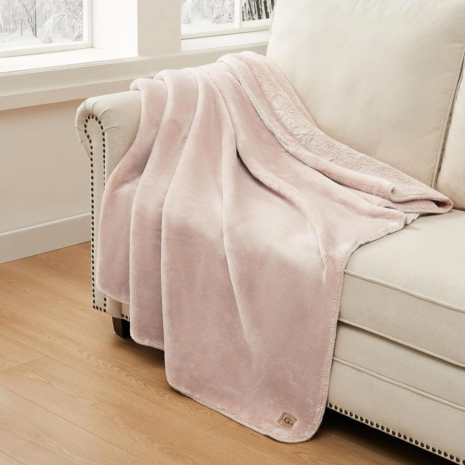 UGG Whitecap Plush Throw Blanket Fleece Lightweight Soft Cozy Throw for Couch Luxury Home Decor for Living Room Machine Washable Hypoallergenic Flannel Blankets, 50-inch x 70-inch, Light Pink Quartz