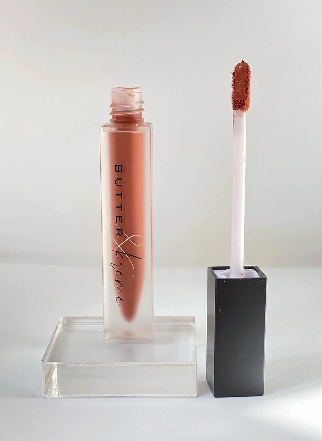 Waterproof Matte Lip Color (PEACH COBBLER)