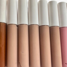 White wholesale Lipgloss tubes prefilled