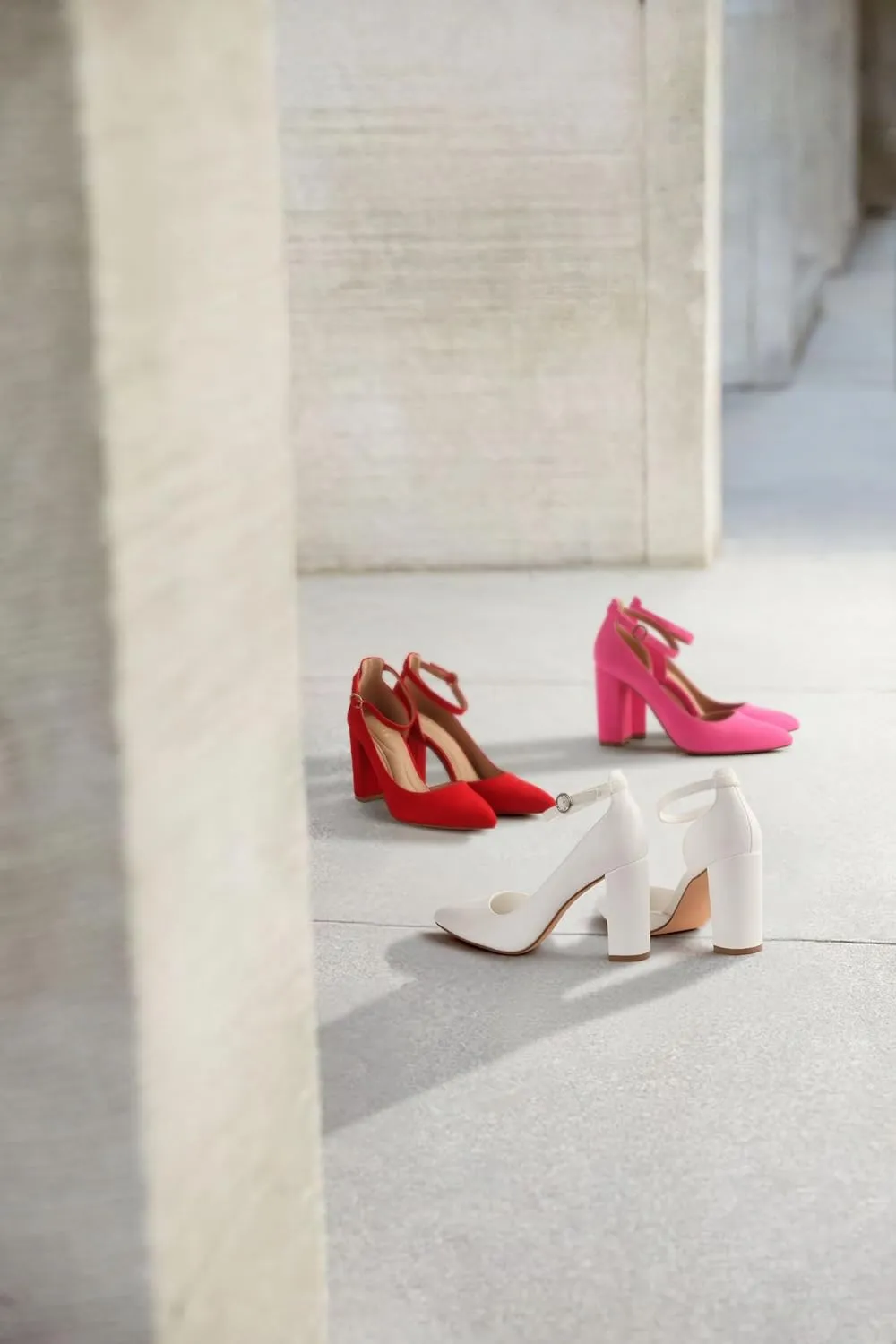Women's Closed Toe Pumps 3-Inch Chunky Heels Pumps Ankle Strap Dress Wedding Shoes