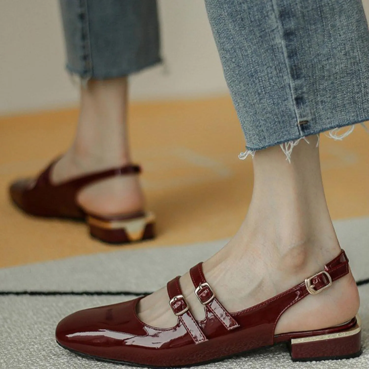 Women's Patent Leather Low Block Heel Mary Jane Sandals with Adjustable Ankle Straps Closed Square Toe Slingback Chunky Heel Pumps for Daily Work Prom Evening Dating