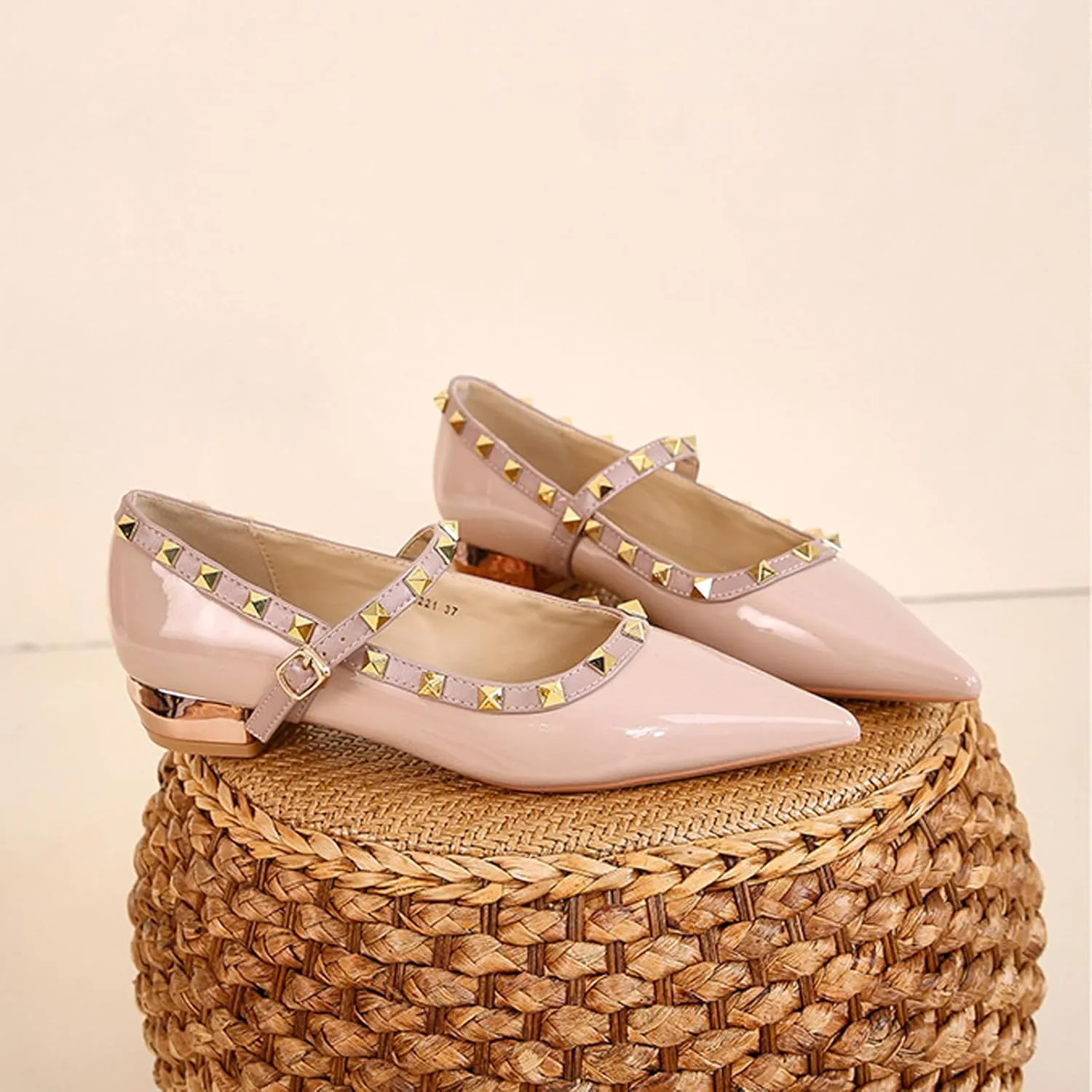 Women's Suede Pointed Toe Rivet Flats Comfort Shallow Slip On Casual Versatile Dress Shoes for Wedding Party Y2kk